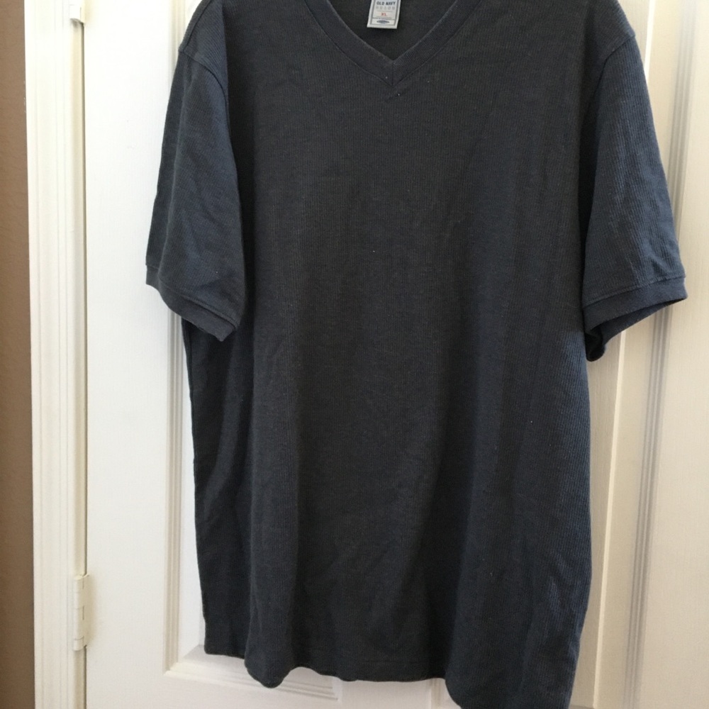 FINAL MARKDOWN Men’s v neck old navy top xl